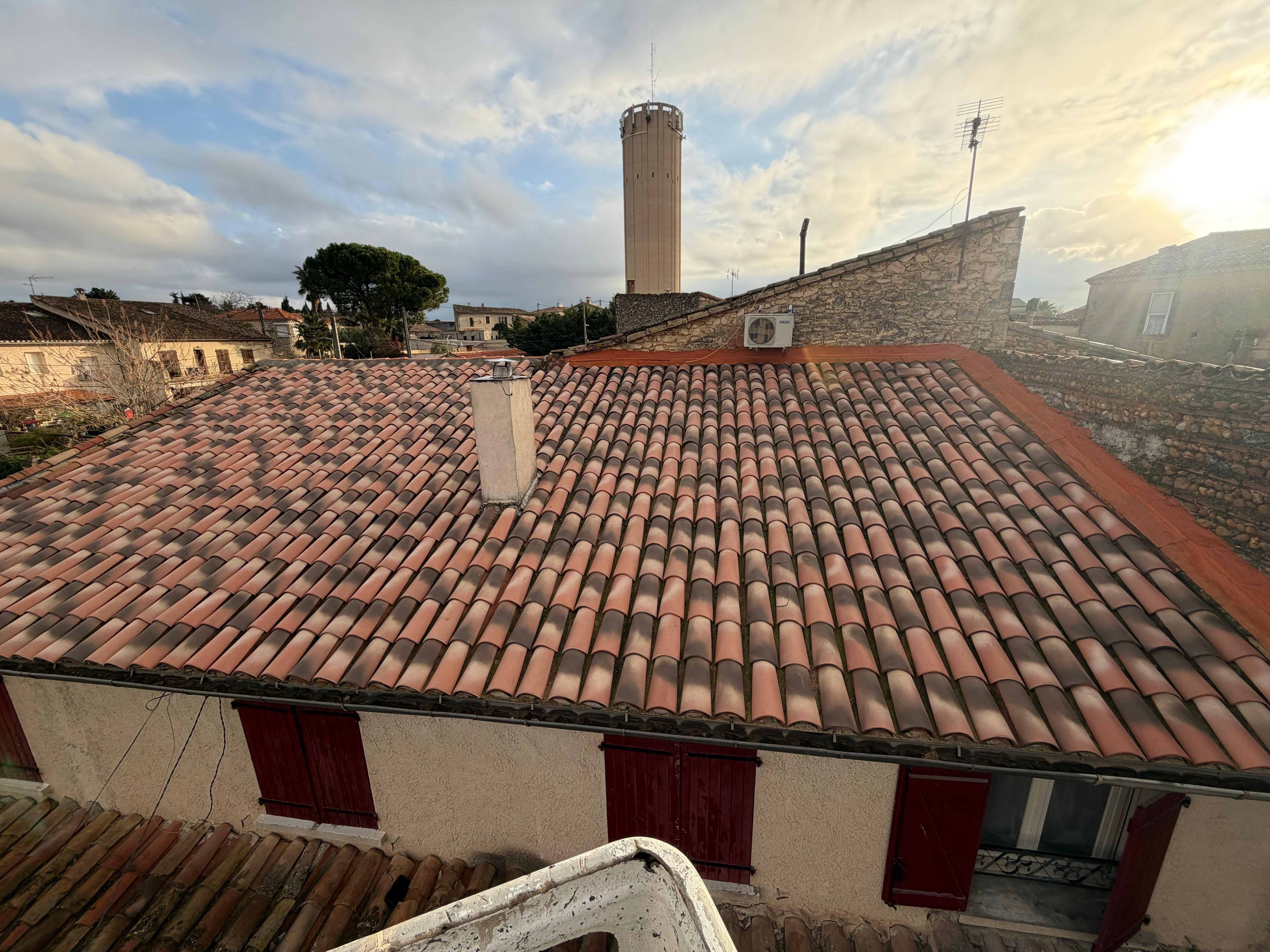 Toiture neuve tuiles rouges Gard
